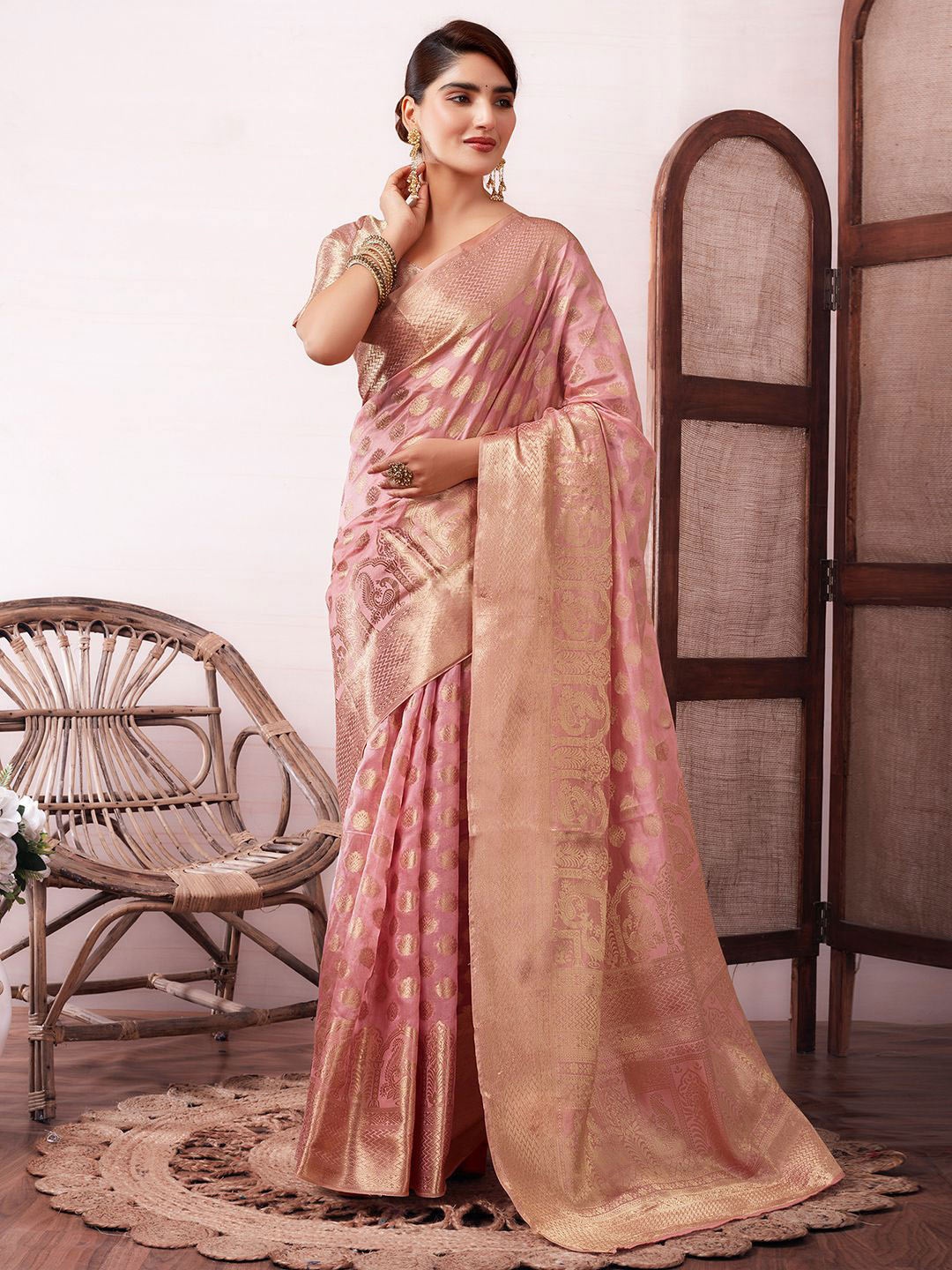 

Mitera Ethnic Motifs Zari Organza Banarasi Saree, Pink