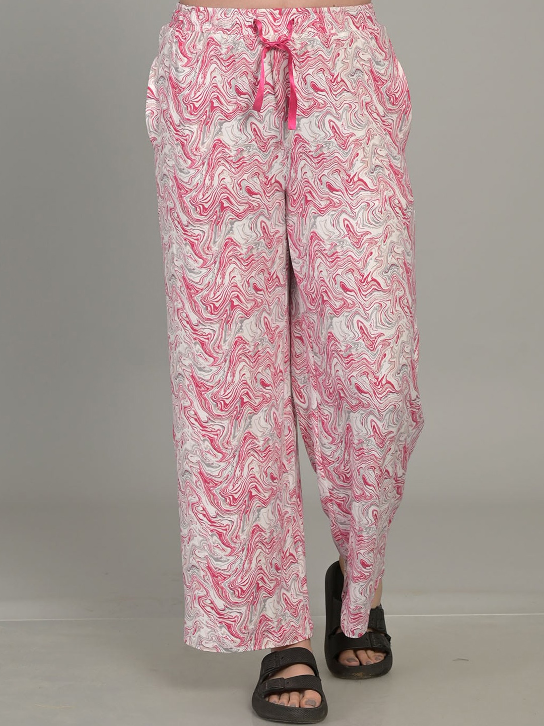

MAYSIXTY Women Printed Lounge Pants, Off white