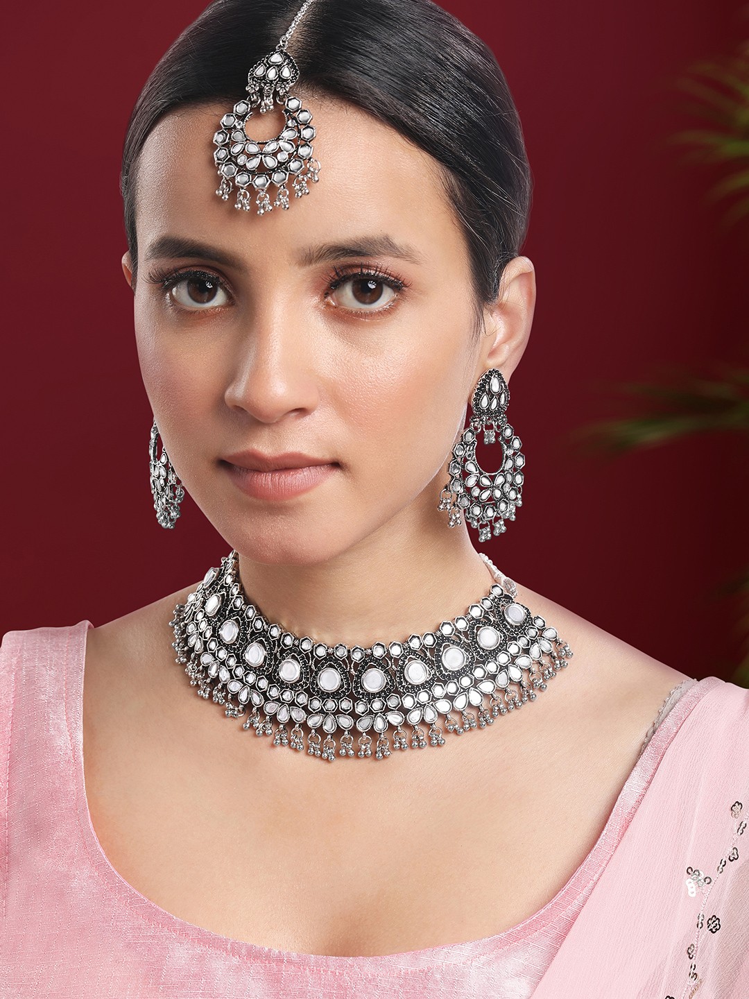

Peora Silver-Plated Kundan -Studded Jewellery Set