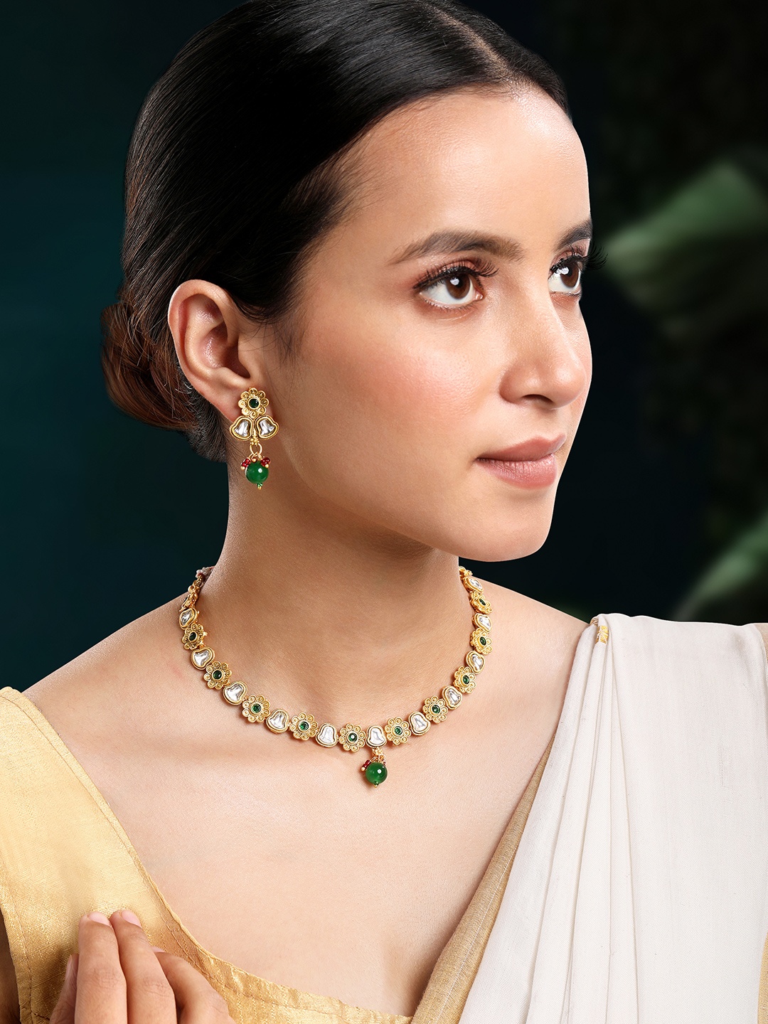 

Peora Gold-Plated Stone-Studded & Beaded Jewellery Set