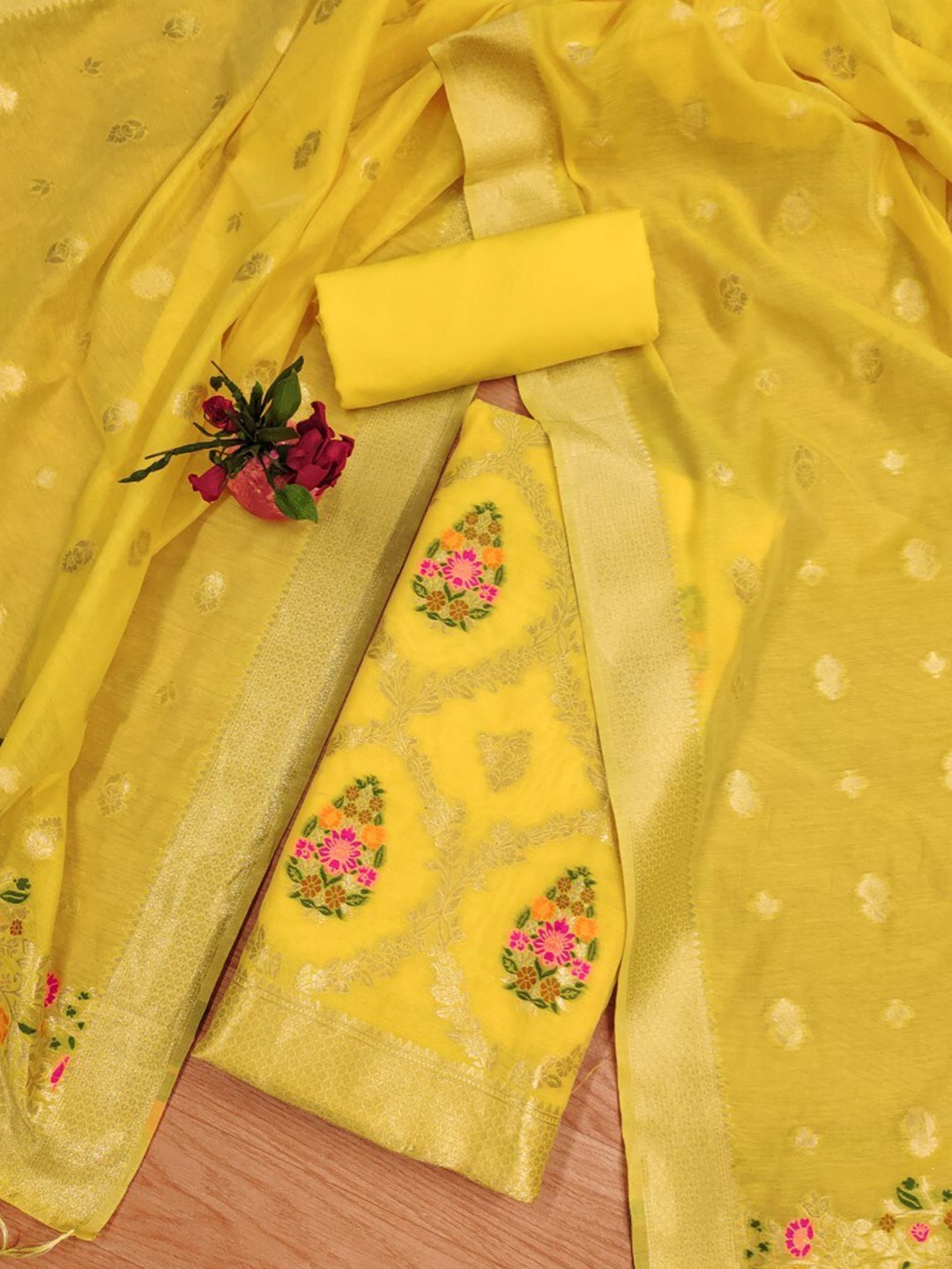 

Momina Fashion Pure Silk Unstitched Dress Material, Yellow