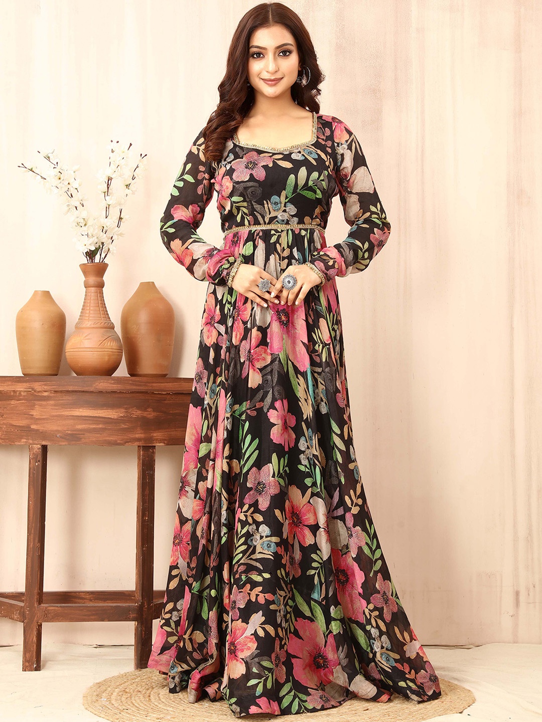 

TWAM SUNDARA Floral Printed Sweetheart Neck Fit and Flare Maxi Ethnic Dress, Black