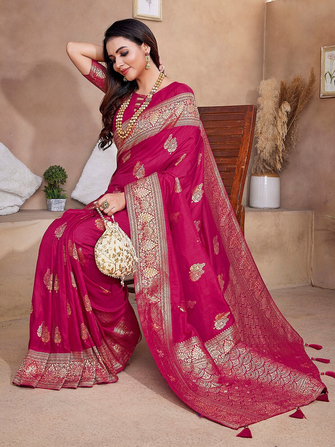 

Satrani Woven Design Zari Banarasi Saree, Pink