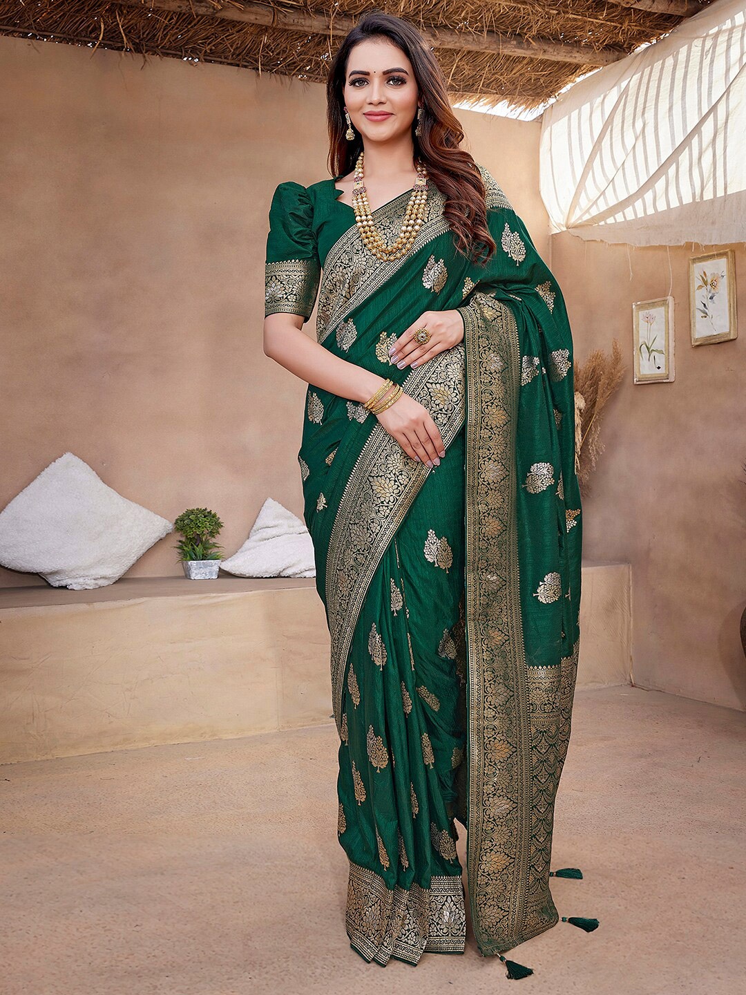 

Satrani Woven Design Zari Banarasi Saree, Green