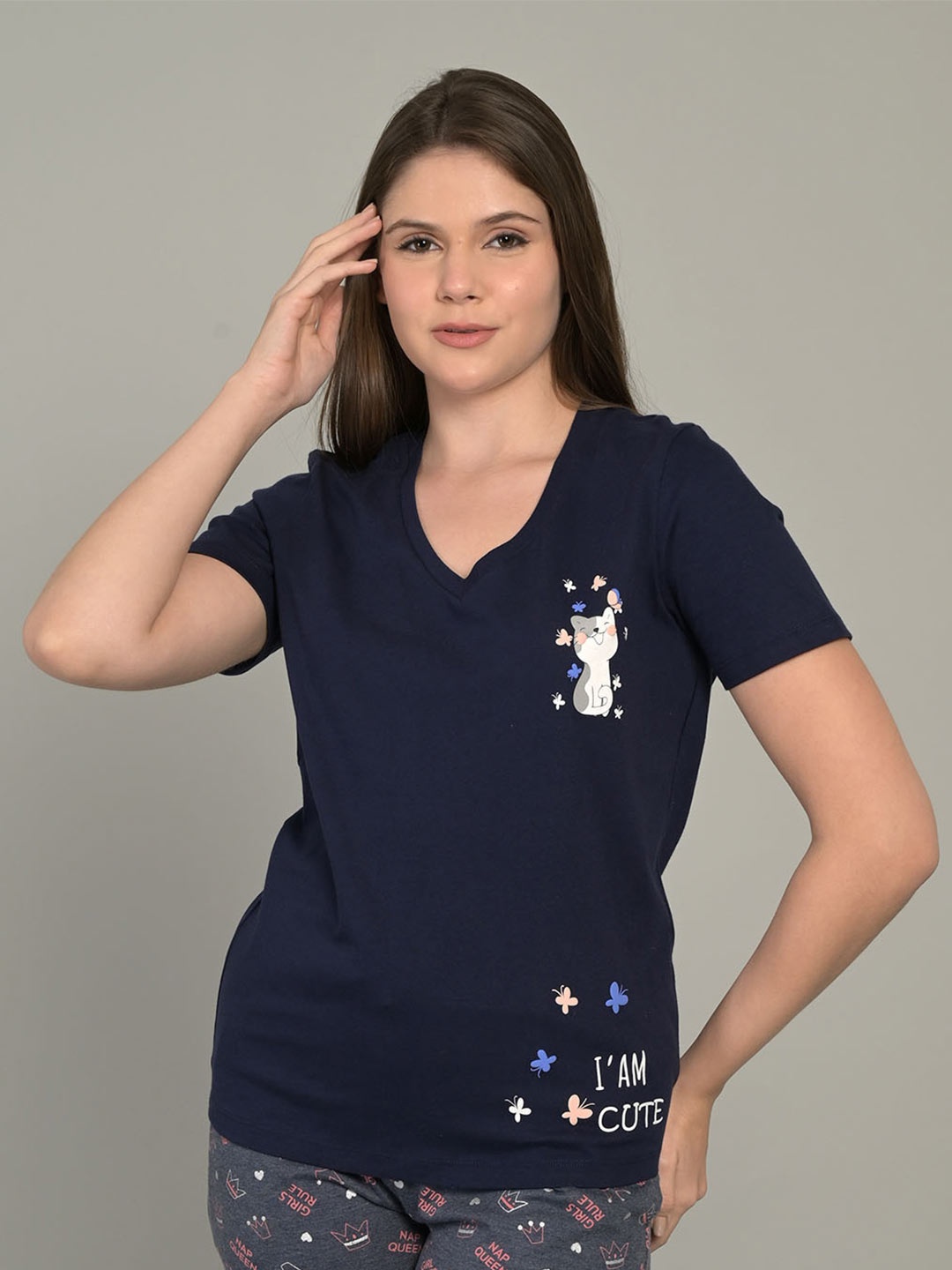 

MAYSIXTY Women Printed V-Neck Pockets T-shirt, Navy blue