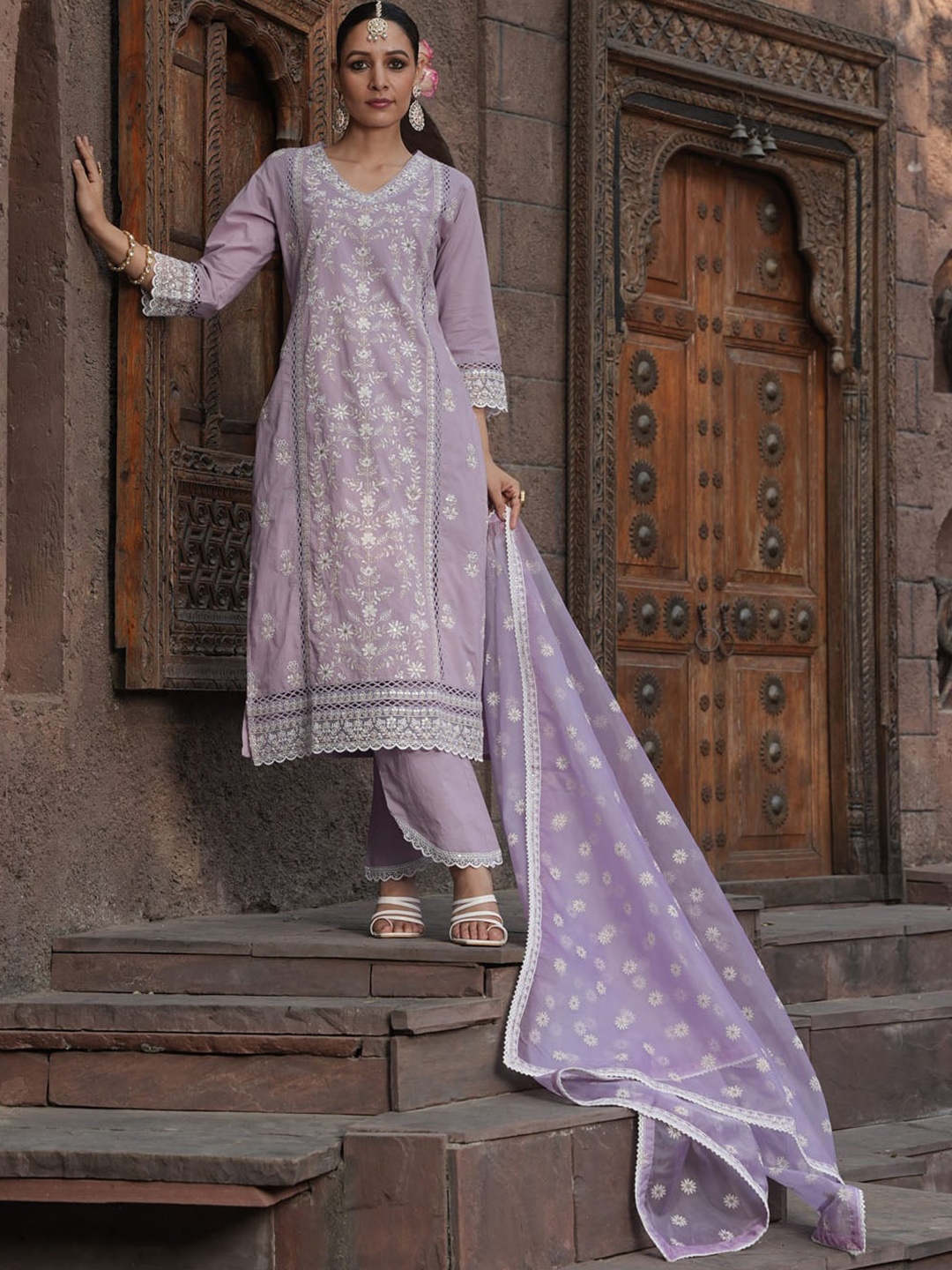 

Meena Bazaar Floral Embroidered Straight Kurta & Trousers With Dupatta, Purple