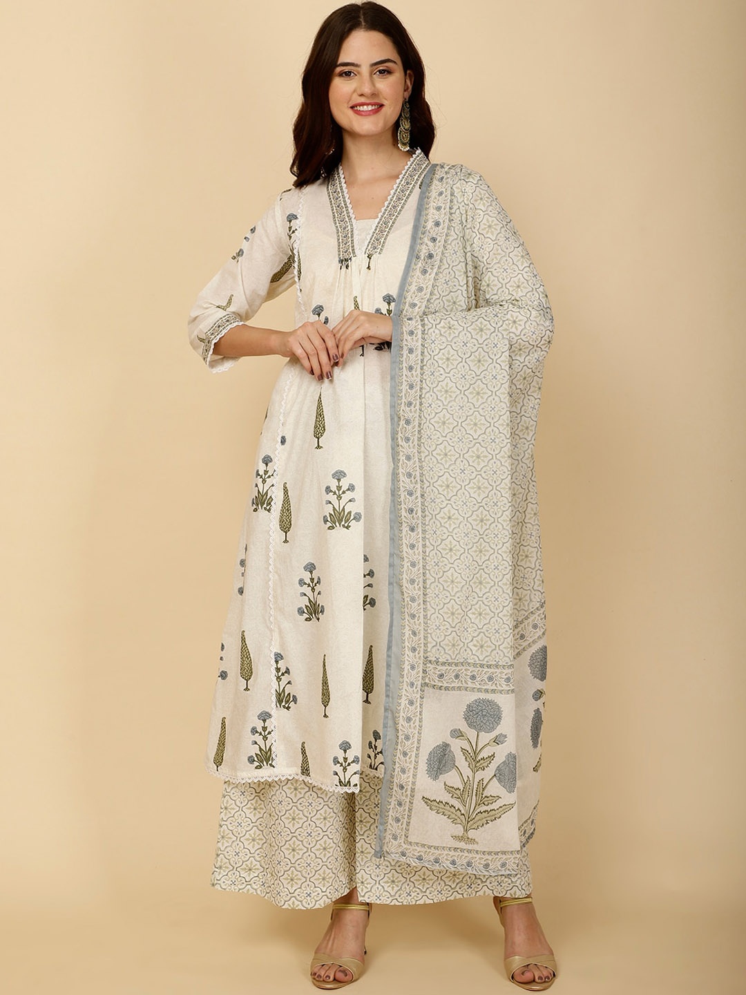 

Meena Bazaar V-Neck Floral Printed Regular Kurta Set, Cream