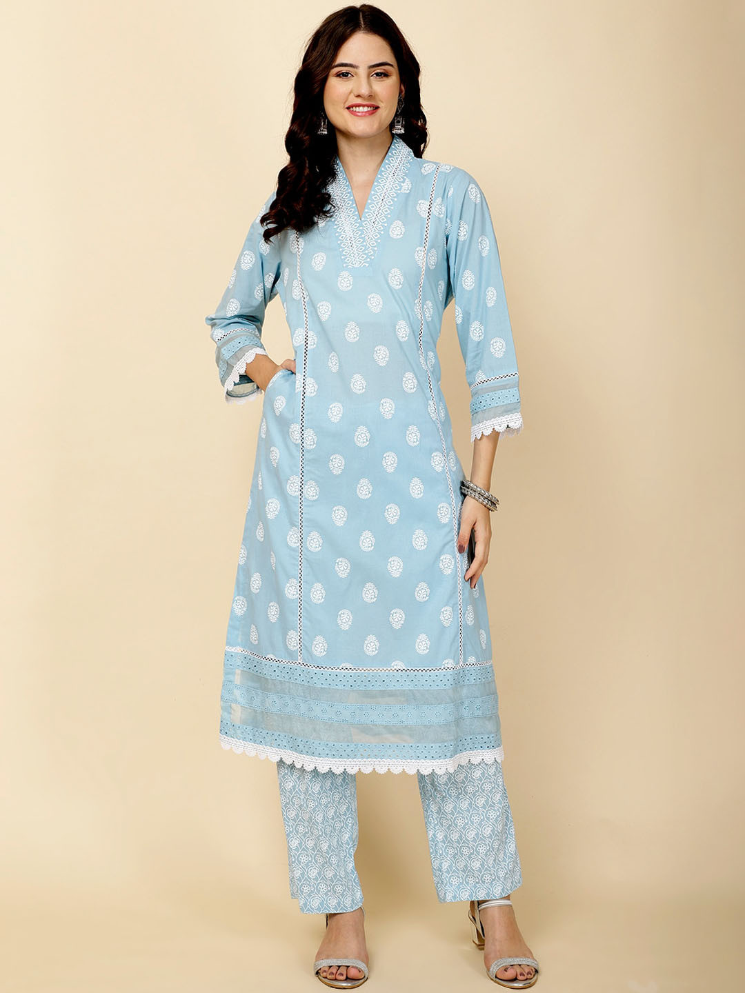 

Meena Bazaar V-Neck Floral Printed Regular Kurta with Trousers, Blue