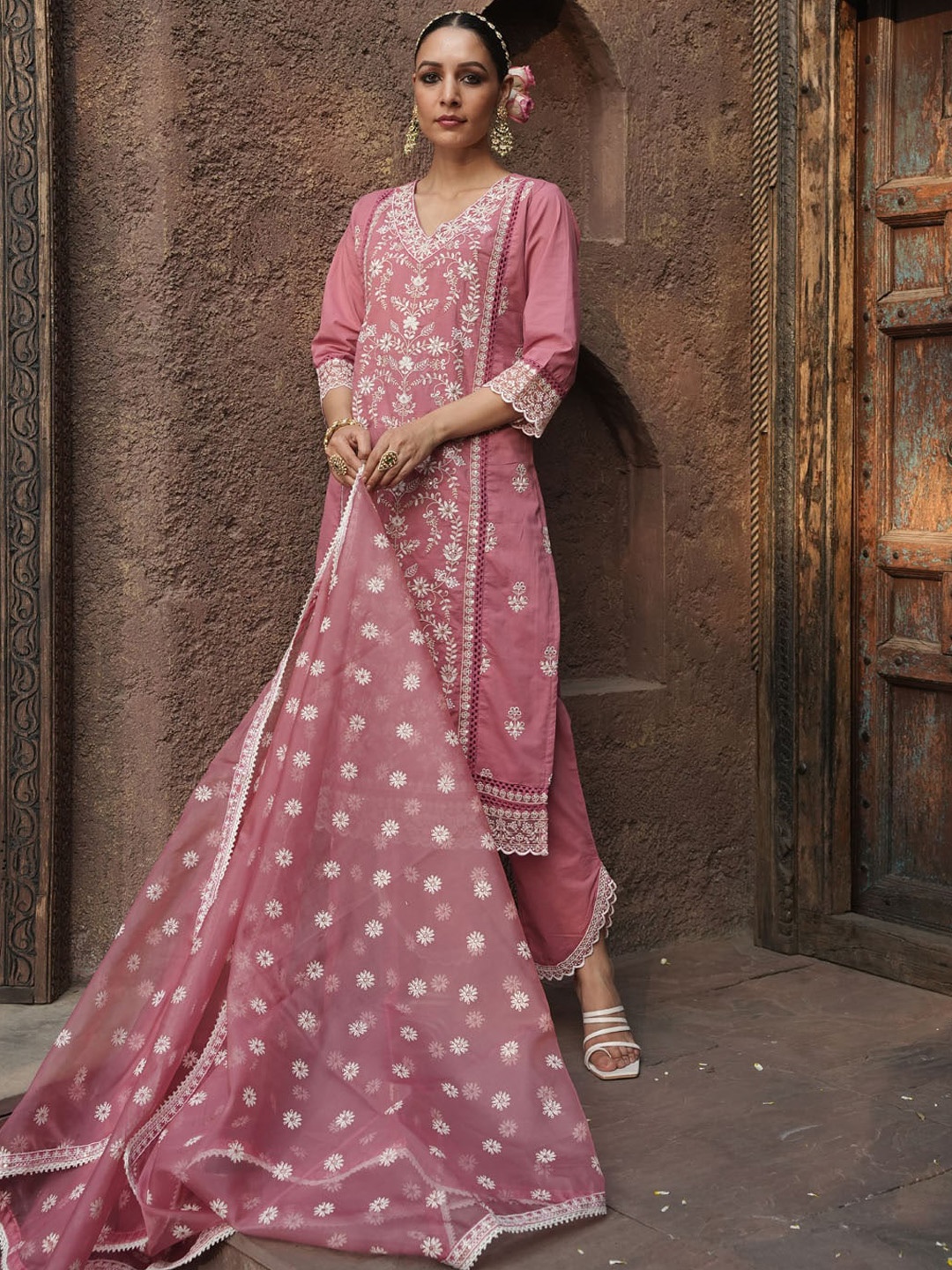

Meena Bazaar Floral Embroidered Straight Work Kurta with Trousers & With Dupatta, Pink