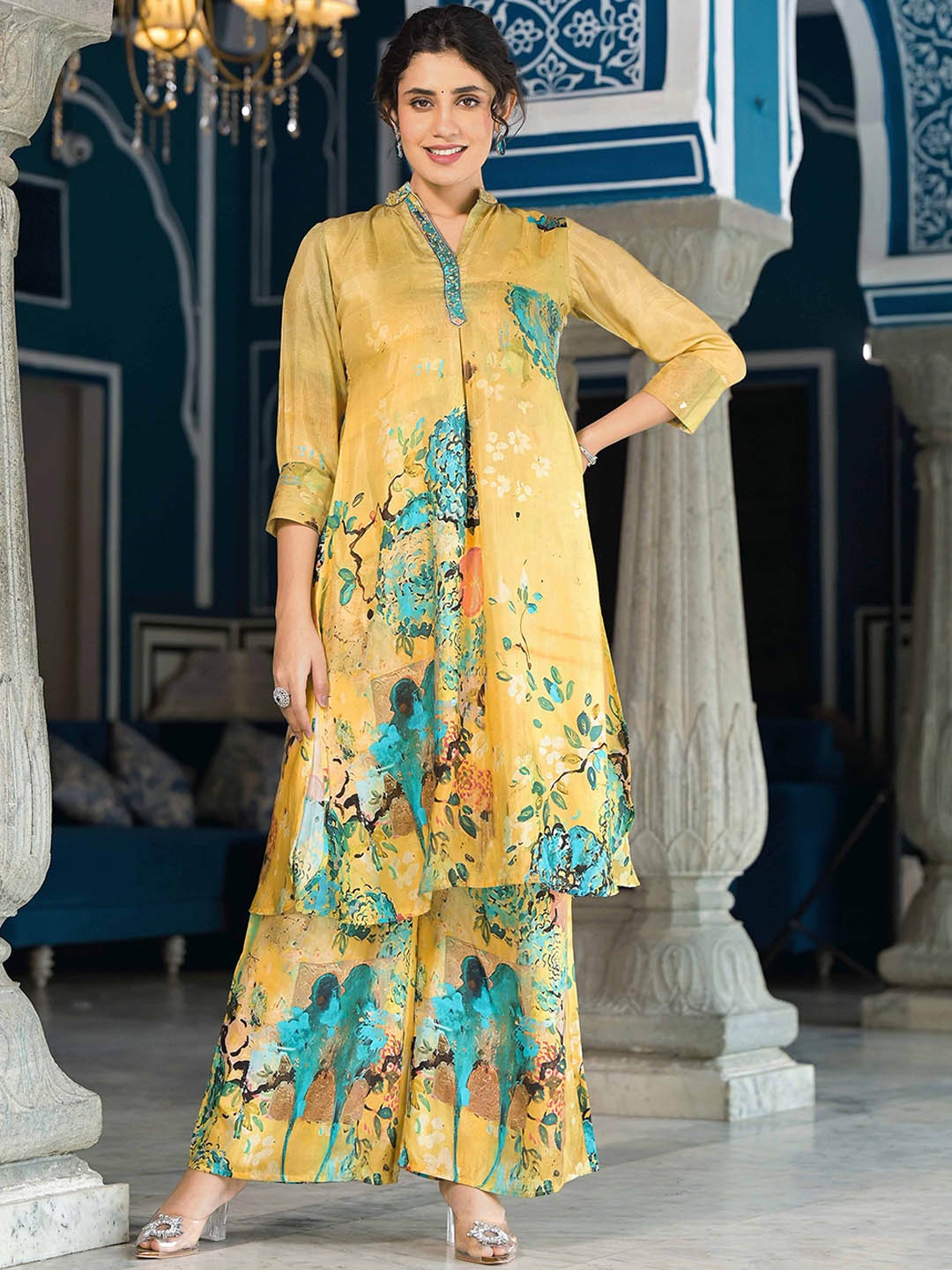 

Meena Bazaar Floral Printed Regular Kurta with Palazzos, Yellow