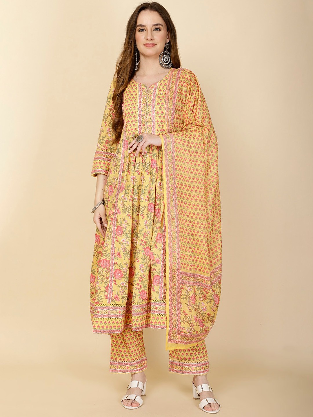 

Meena Bazaar Floral Printed Regular Kurta with Trousers & With Dupatta, Yellow