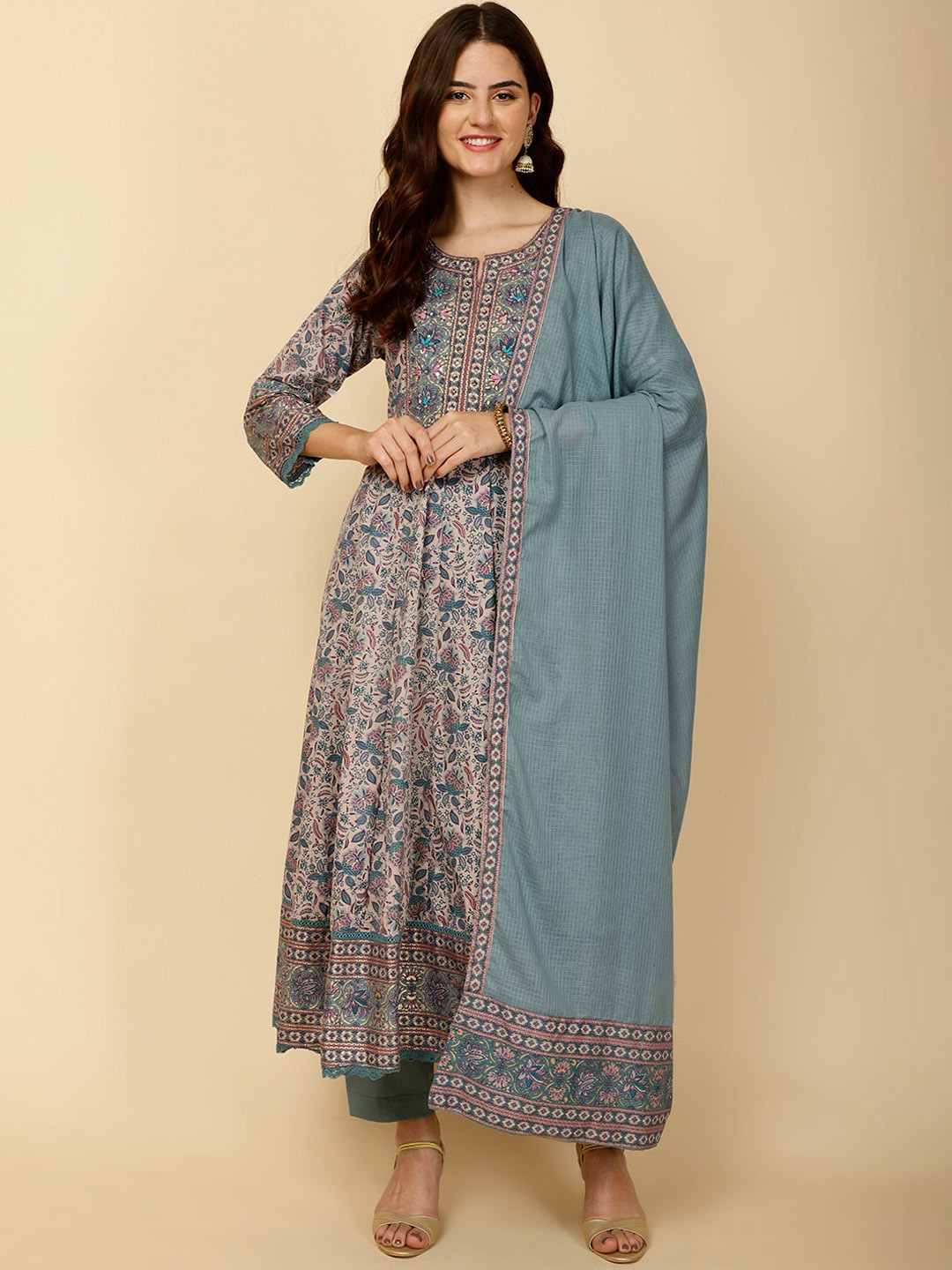 

Meena Bazaar Floral Printed Regular Thread Work Kurta with Trousers & With Dupatta, Green