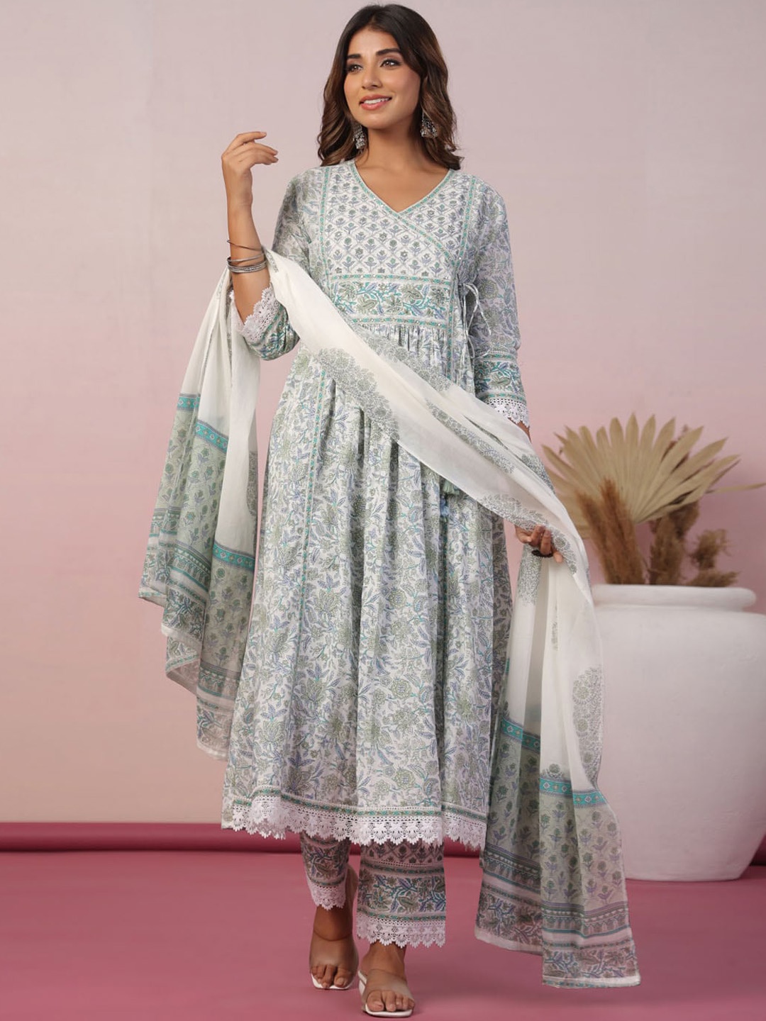 

Meena Bazaar V Neck Ethnic Motifs Printed Angrakha Kurta Set, Green