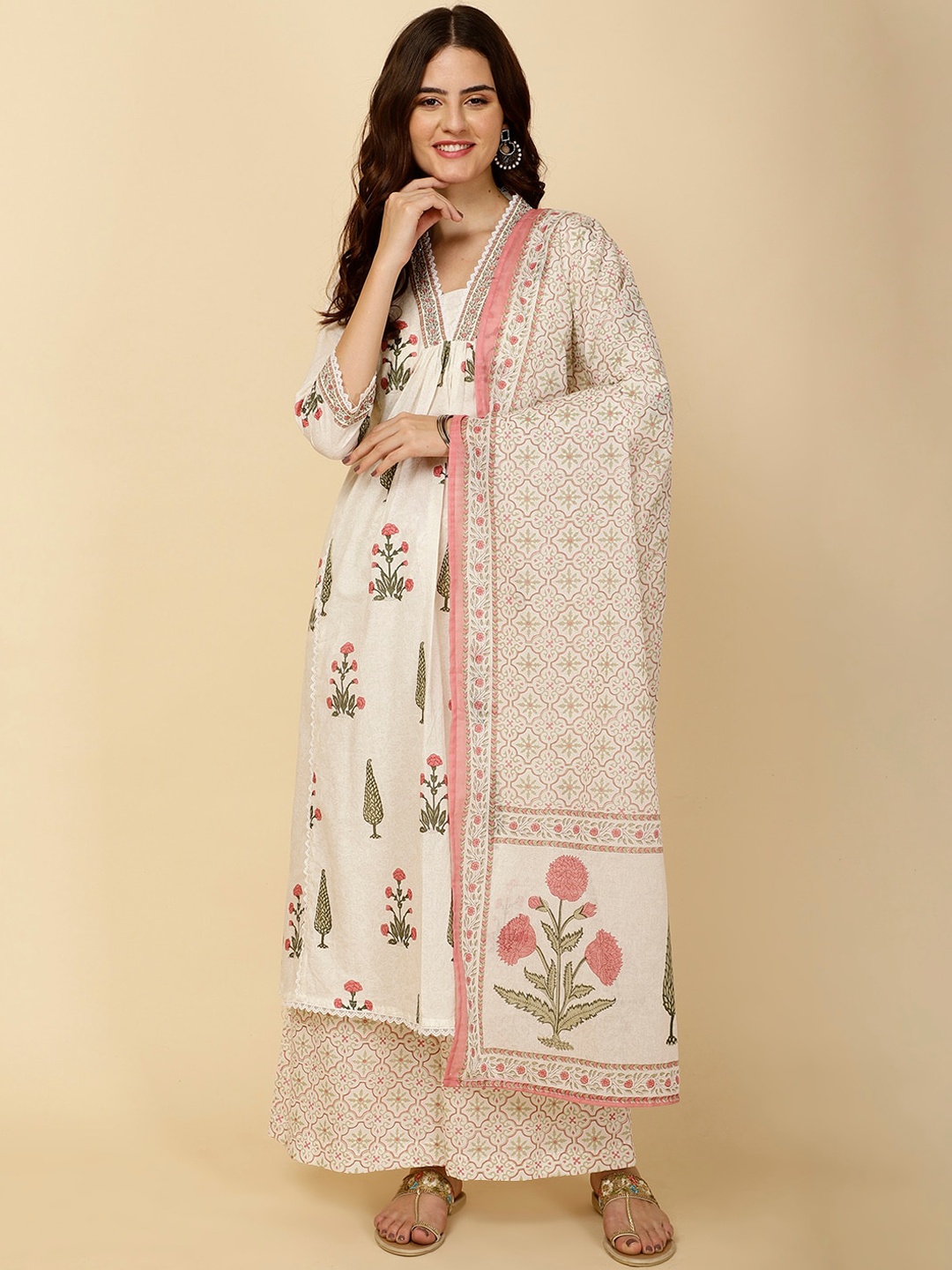 

Meena Bazaar V-Neck Floral Printed Regular Kurta Set, Cream