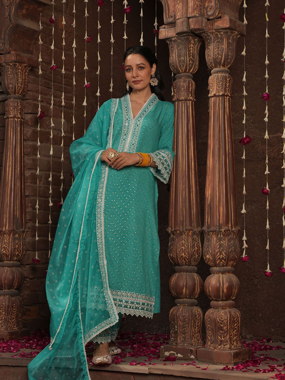 

Meena Bazaar Floral Printed Regular Kurta with Trousers & With Dupatta, Sea green