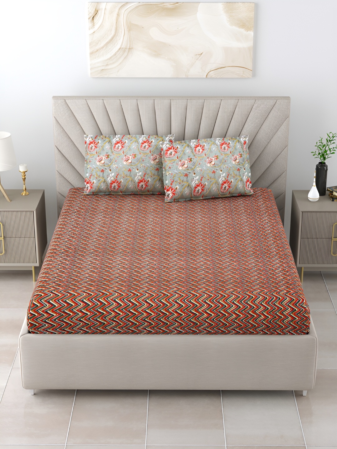 

Salona Bichona Red & Grey Geometric Printed 152 TC King Bedsheet With 2 Pillow Covers