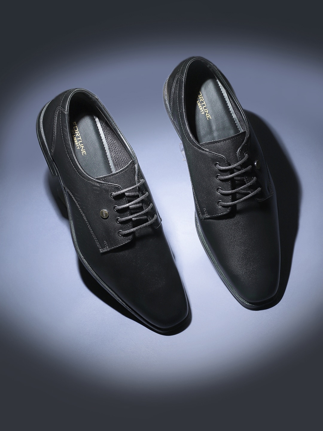 

Liberty Men Round Toe Leather Formal Derby, Black
