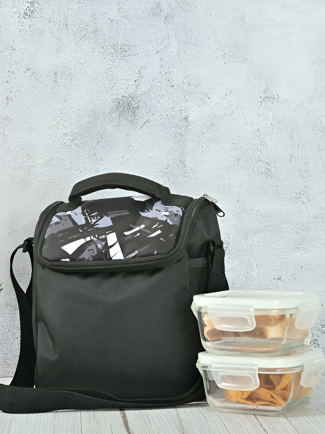 

Femora Transparent & Black 2 Pieces Borosilicate Glass Lunch Box Containers With Bag