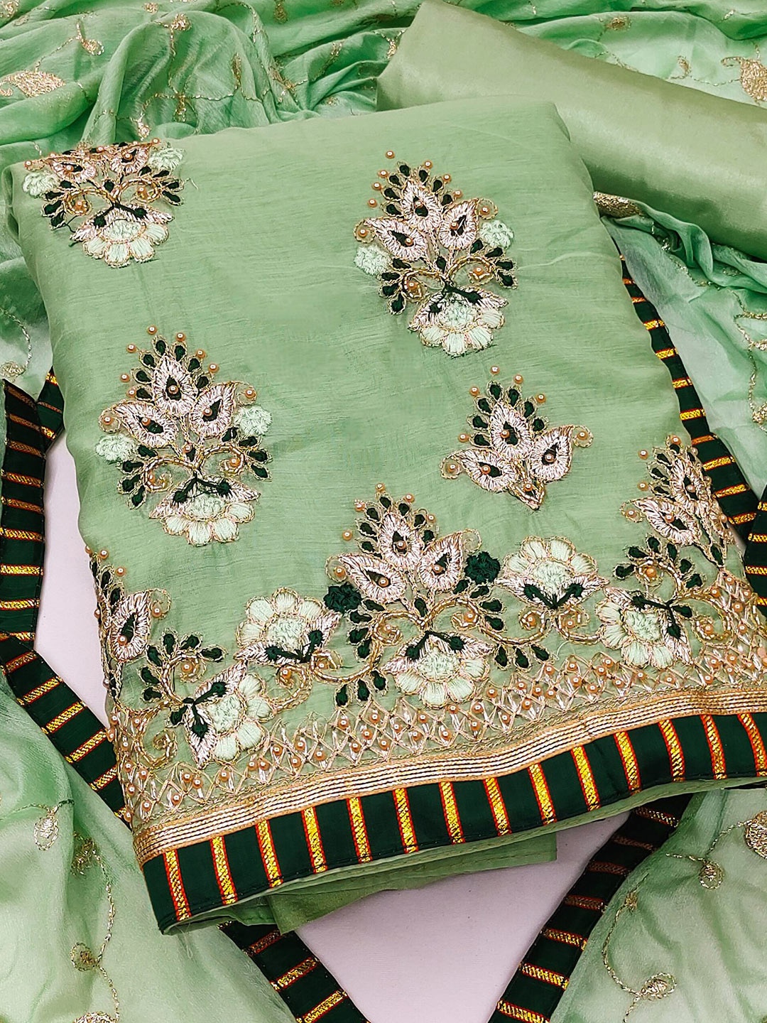 

MAHALASA Ethnic Motifs Embroidered Pure Cotton Unstitched Dress Material, Green