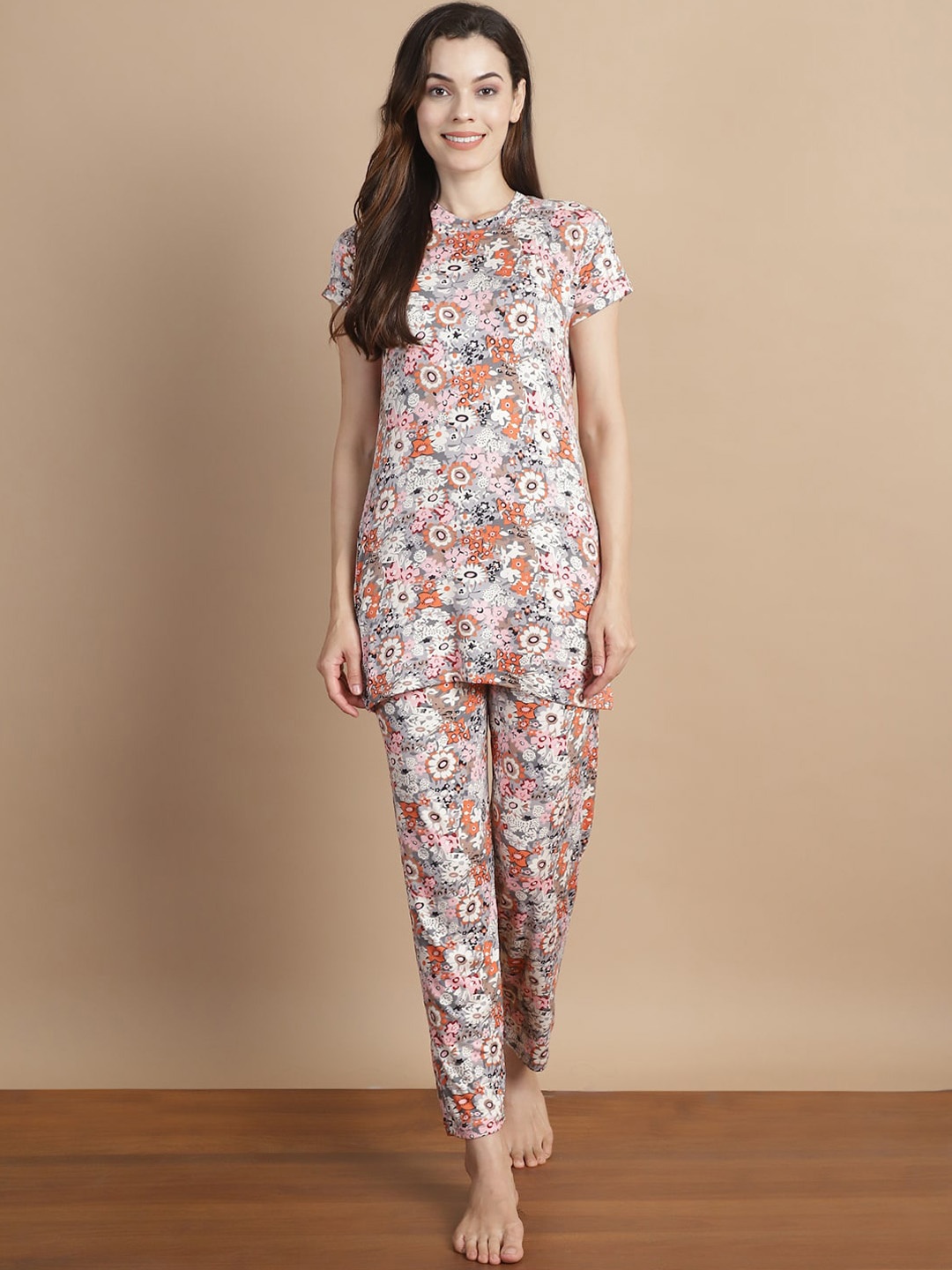 

Jinfo Floral Printed Round Neck Night suit, Red