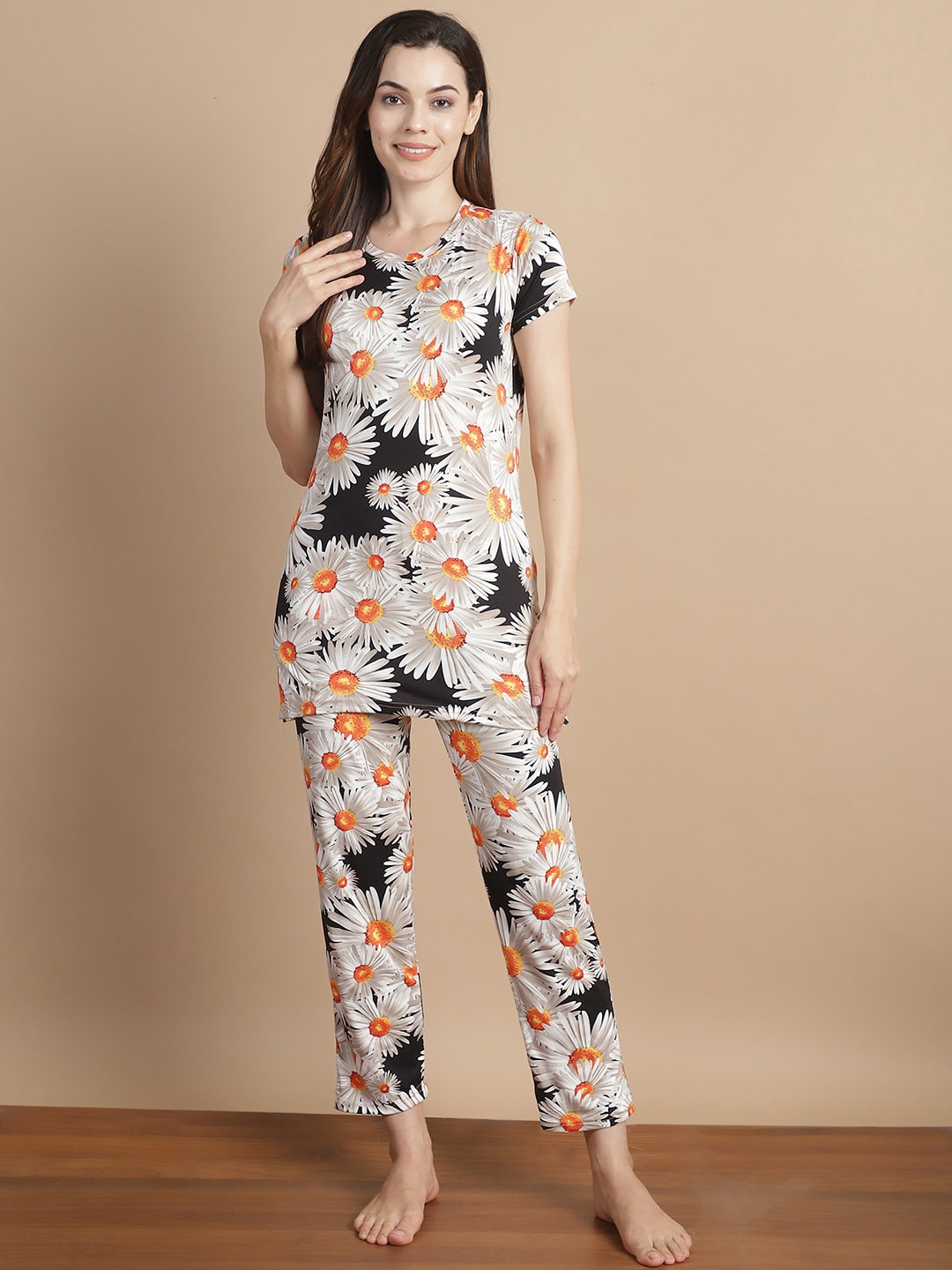 

Jinfo Floral Printed Round Neck Night suit, Cream