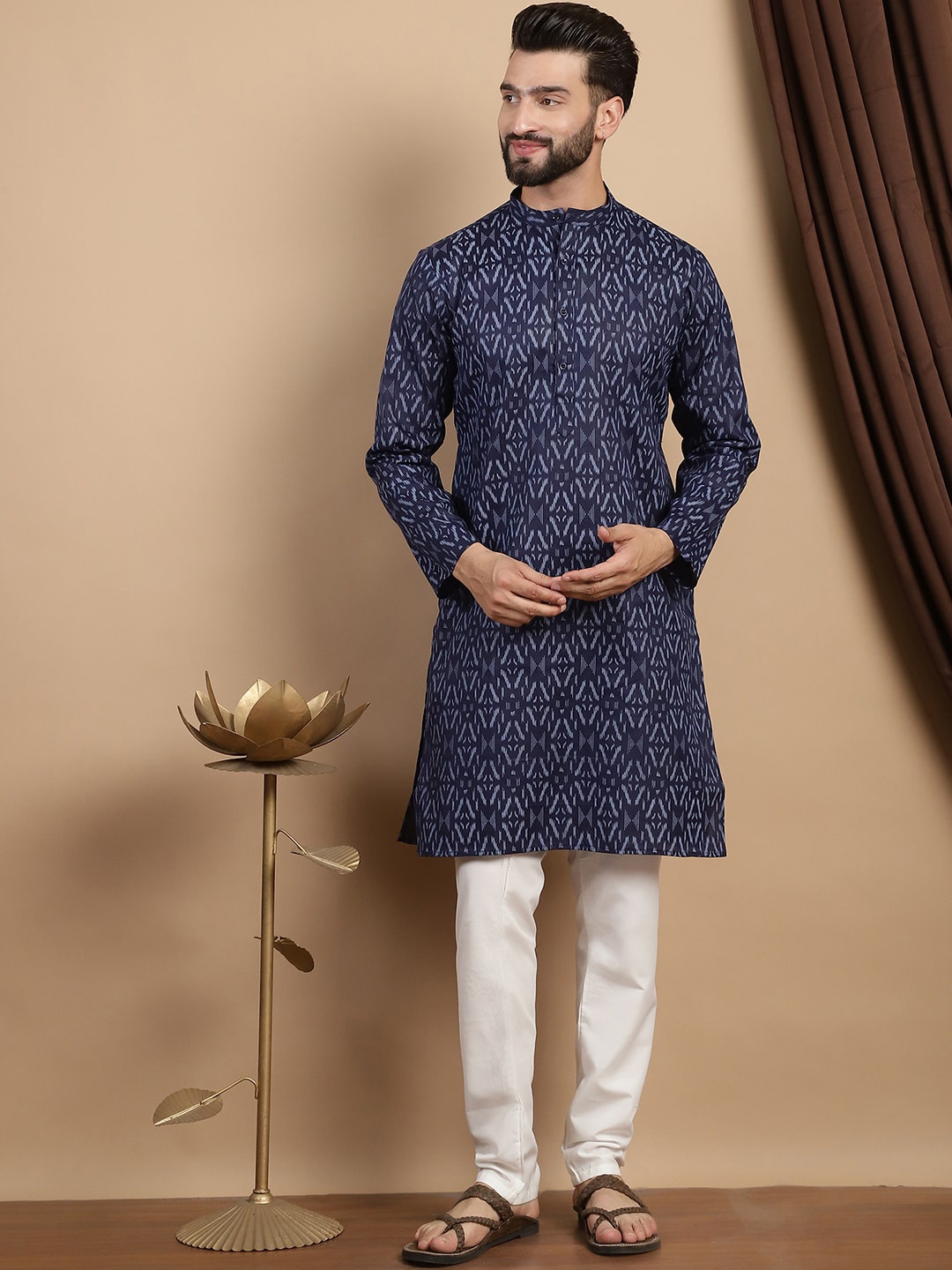 

Anouk Floral Printed Regular Pure Cotton Kurta & Churidar, Navy blue