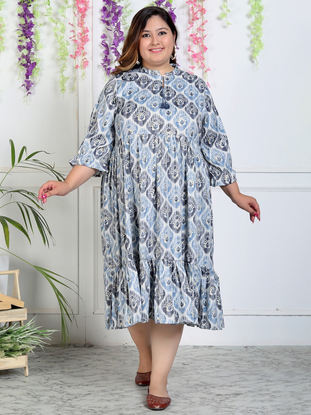 

Swasti Floral Print Three-Quarter Sleeves Mandarin Collar Empire Dress, Blue