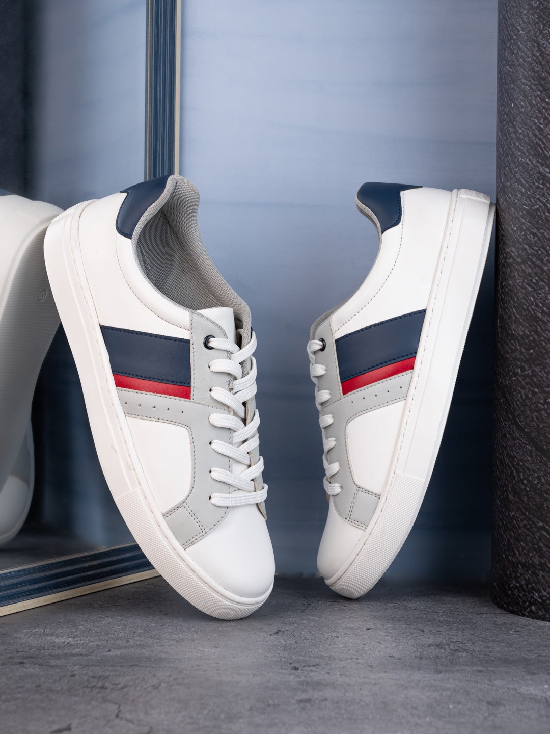 

Styli Men Colourblocked Lace Up Sneakers, White