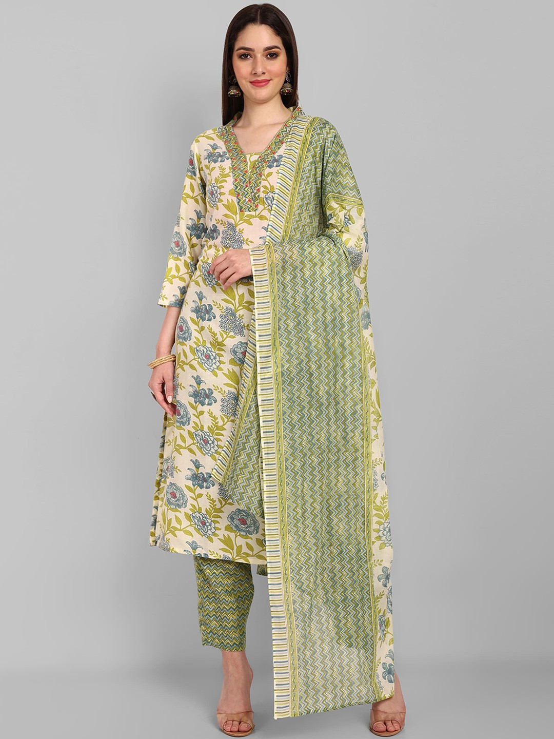 

Nimidiya Floral Printed Regular Kurta With Trousers & Dupatta, Green