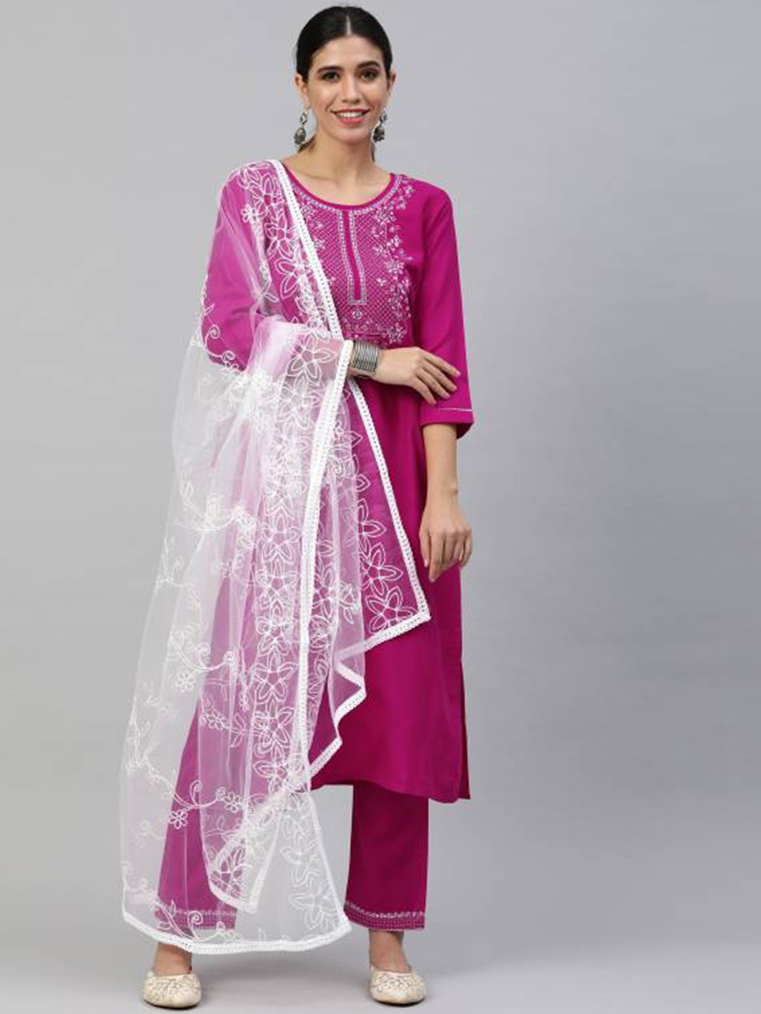 

Nimidiya Floral Yoke Design Regular Thread Work Kurta With Trousers & Dupatta, Pink