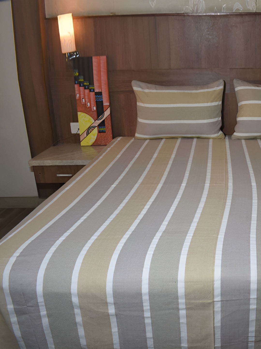 

Aura Beige & White Striped 120 TC Cotton Queen Bedsheet With 2 Pillow Covers
