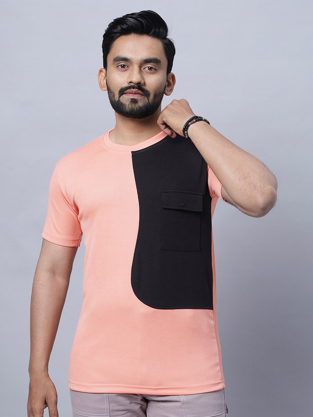 

N AND J Colorblocked Round Neck Pocket Cotton T-shirt, Peach