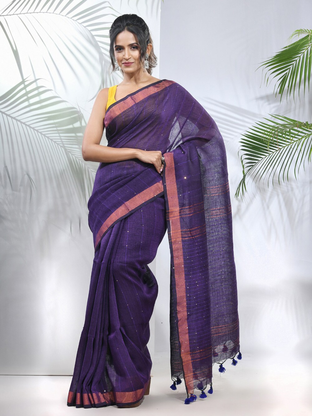 

Charukriti Embellished Sequinned Pure Linen Saree, Lavender