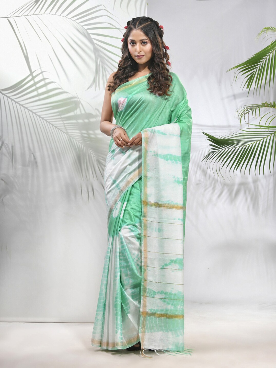 

Charukriti Tie & Dye Zari Saree, Green
