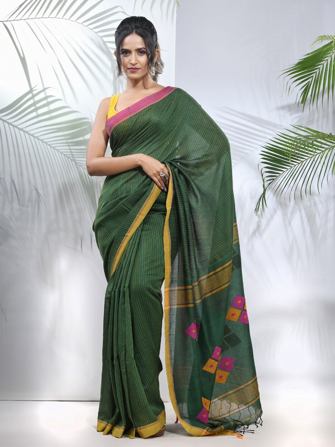 

Charukriti Striped Pure Cotton Saree, Green