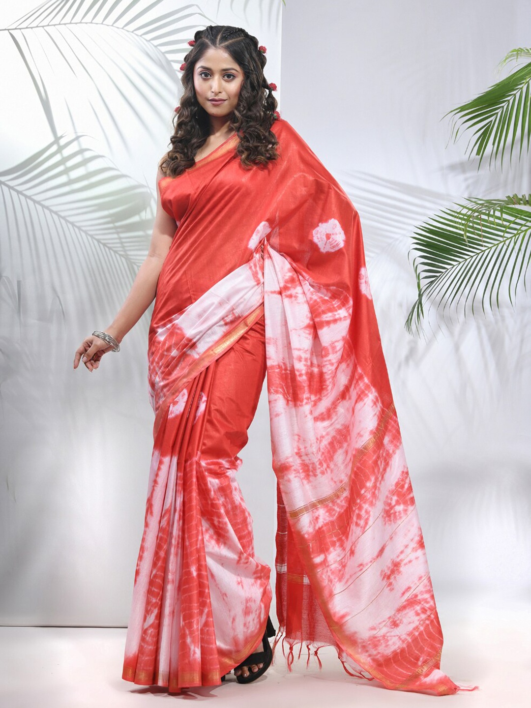 

Charukriti Tie And Dye Zari Saree, Red