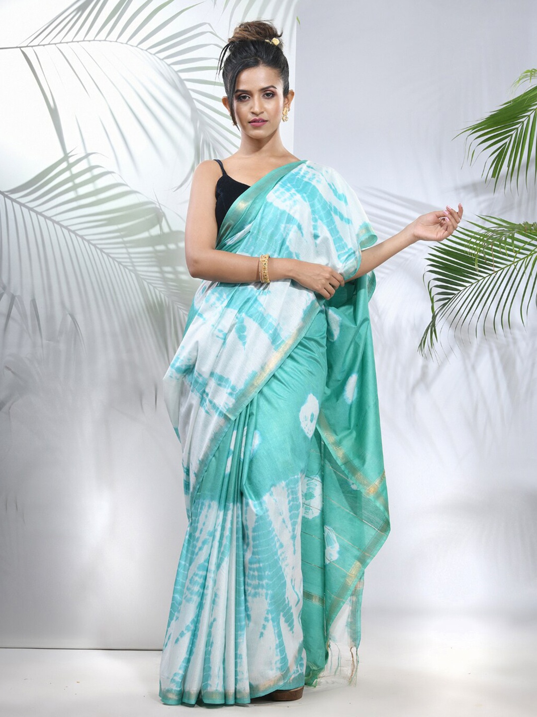 

Charukriti Tie & Dye Zari Saree, Sea green