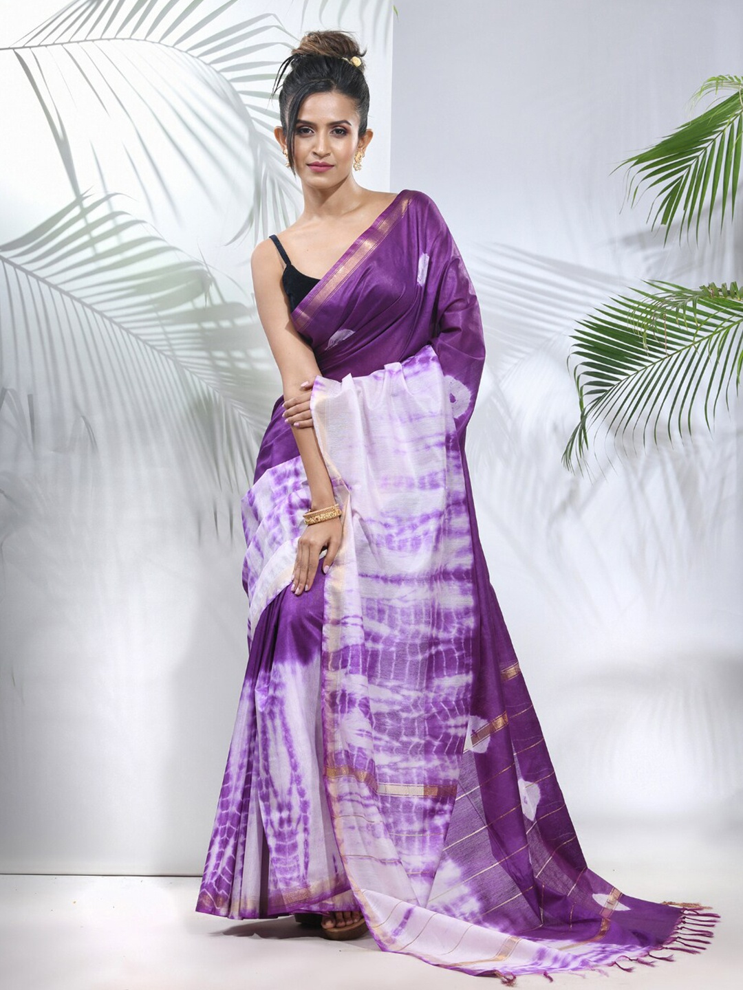 

Charukriti Tie & Dye Zari Saree, Violet