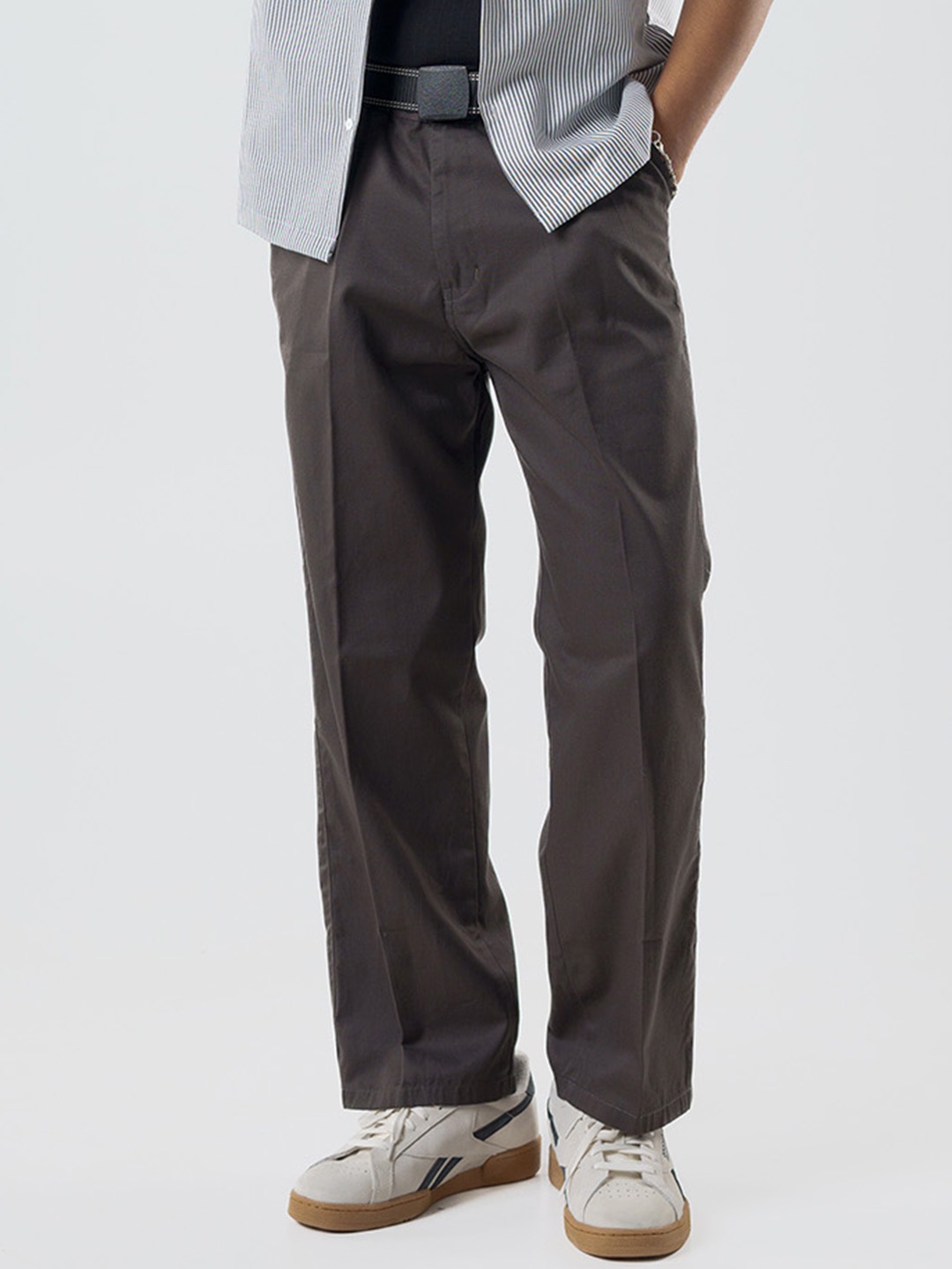 

UNTLD Men Mid-Rise Relaxed Trouser, Grey