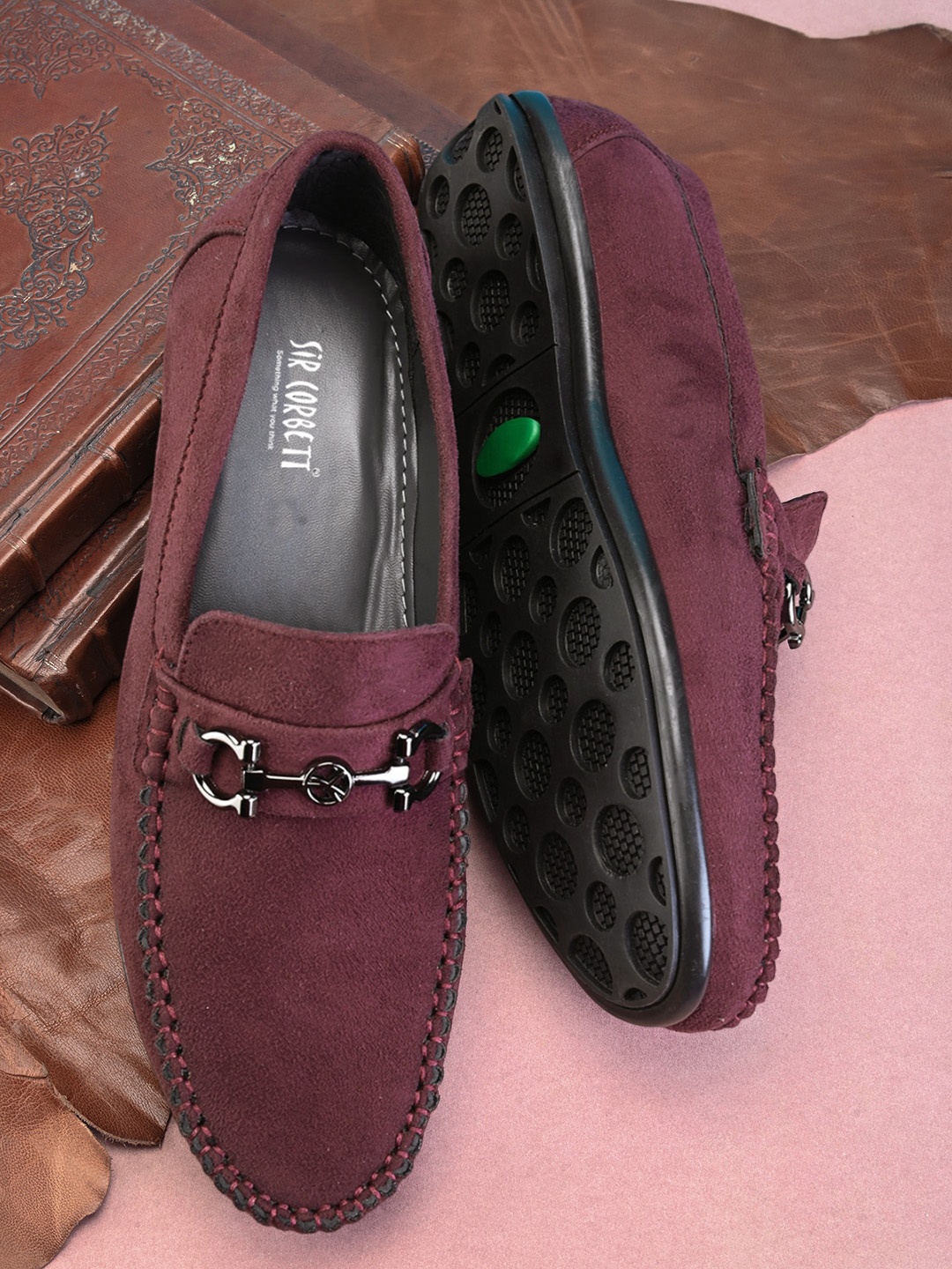 

Sir Corbett Men Round Toe Suede Loafers, Maroon