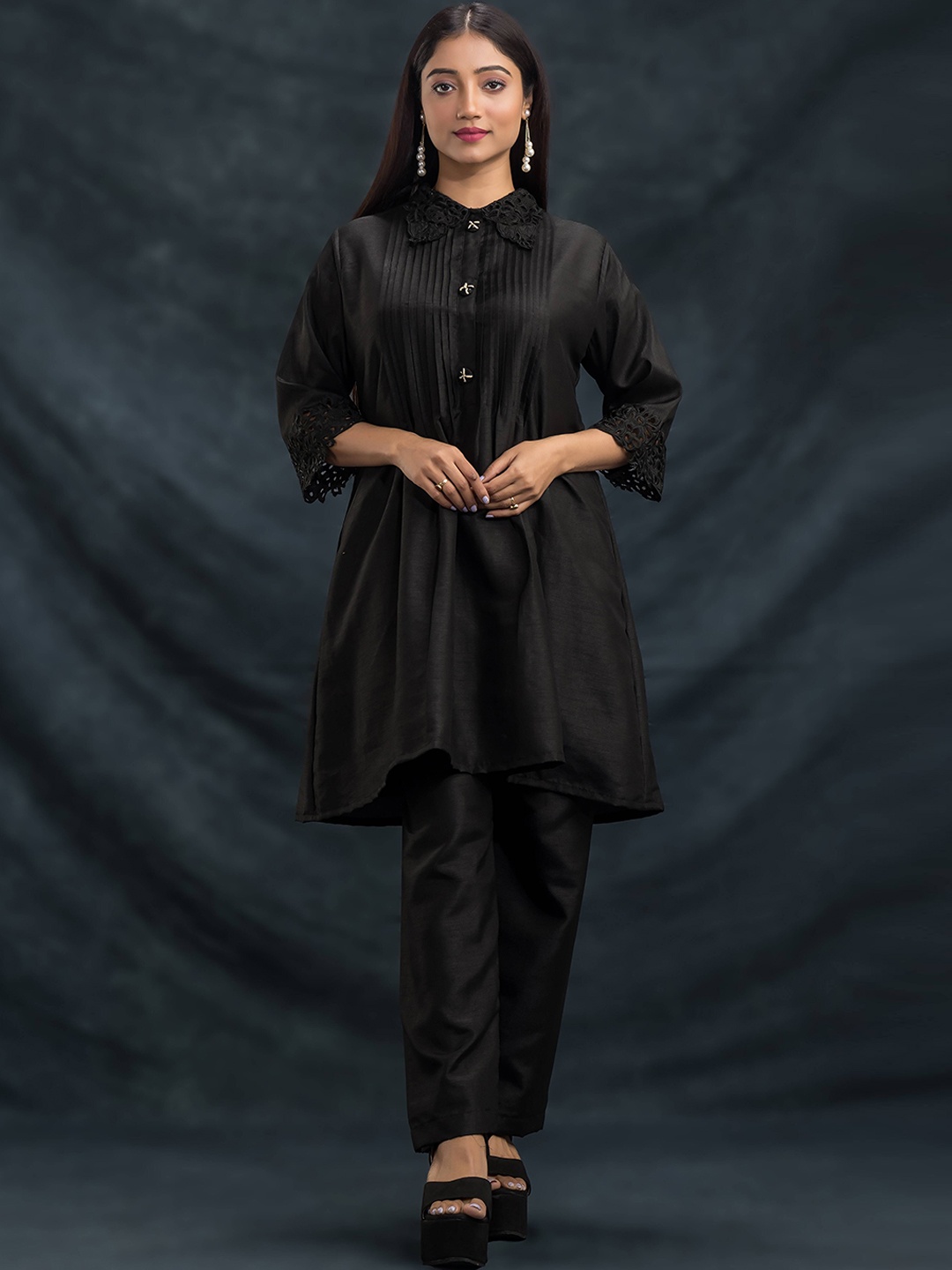 

SACRED SUTA Embroidered Shirt Collar Top With Trousers, Black