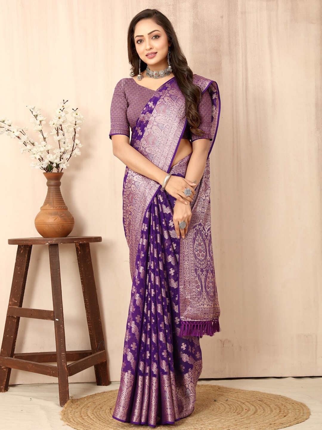 

Siya Fashion Woven Design Zari Banarasi Saree, Purple