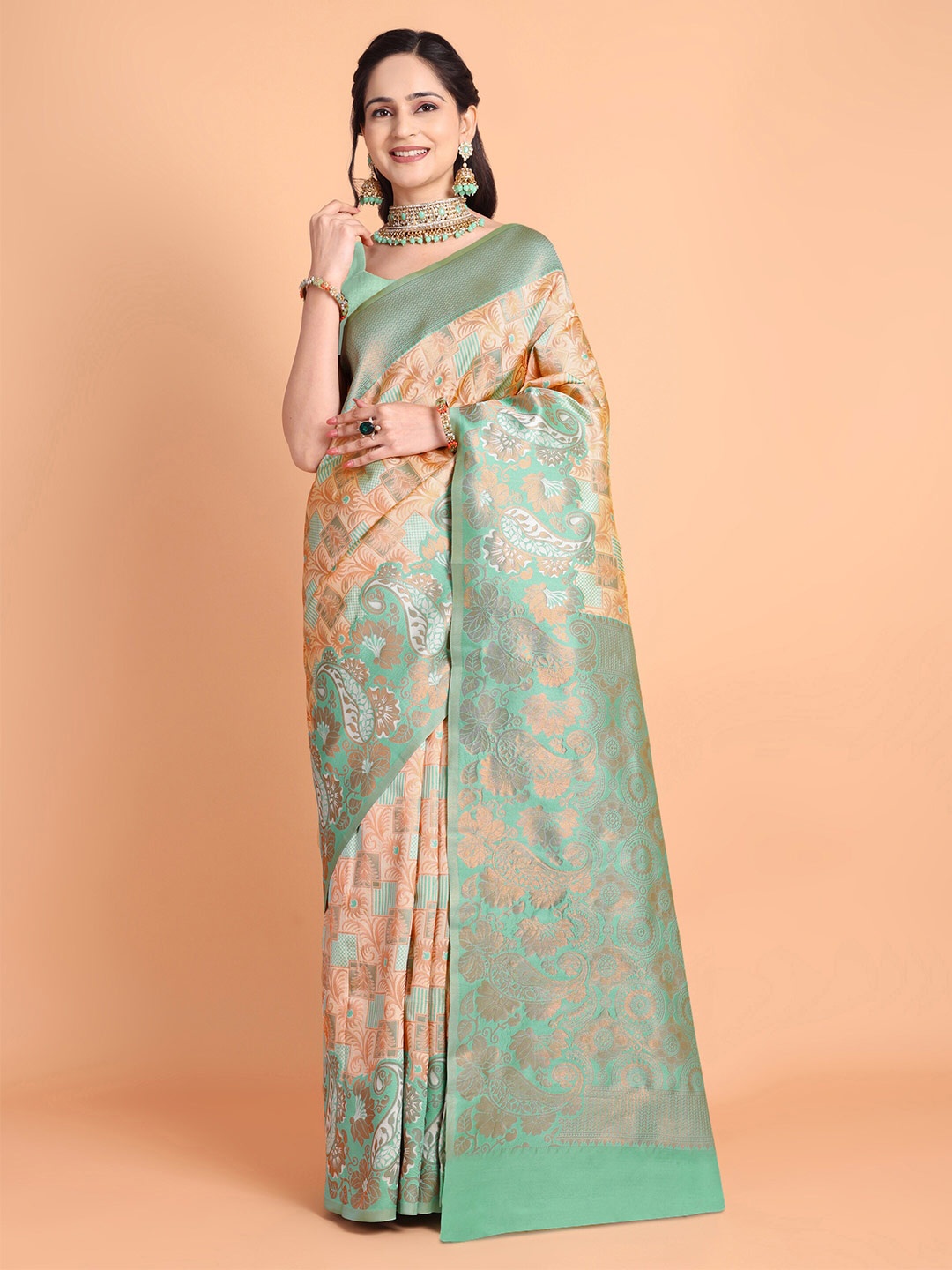 

Taslar Floral Design Zari Silk Cotton Banarasi Saree, Peach