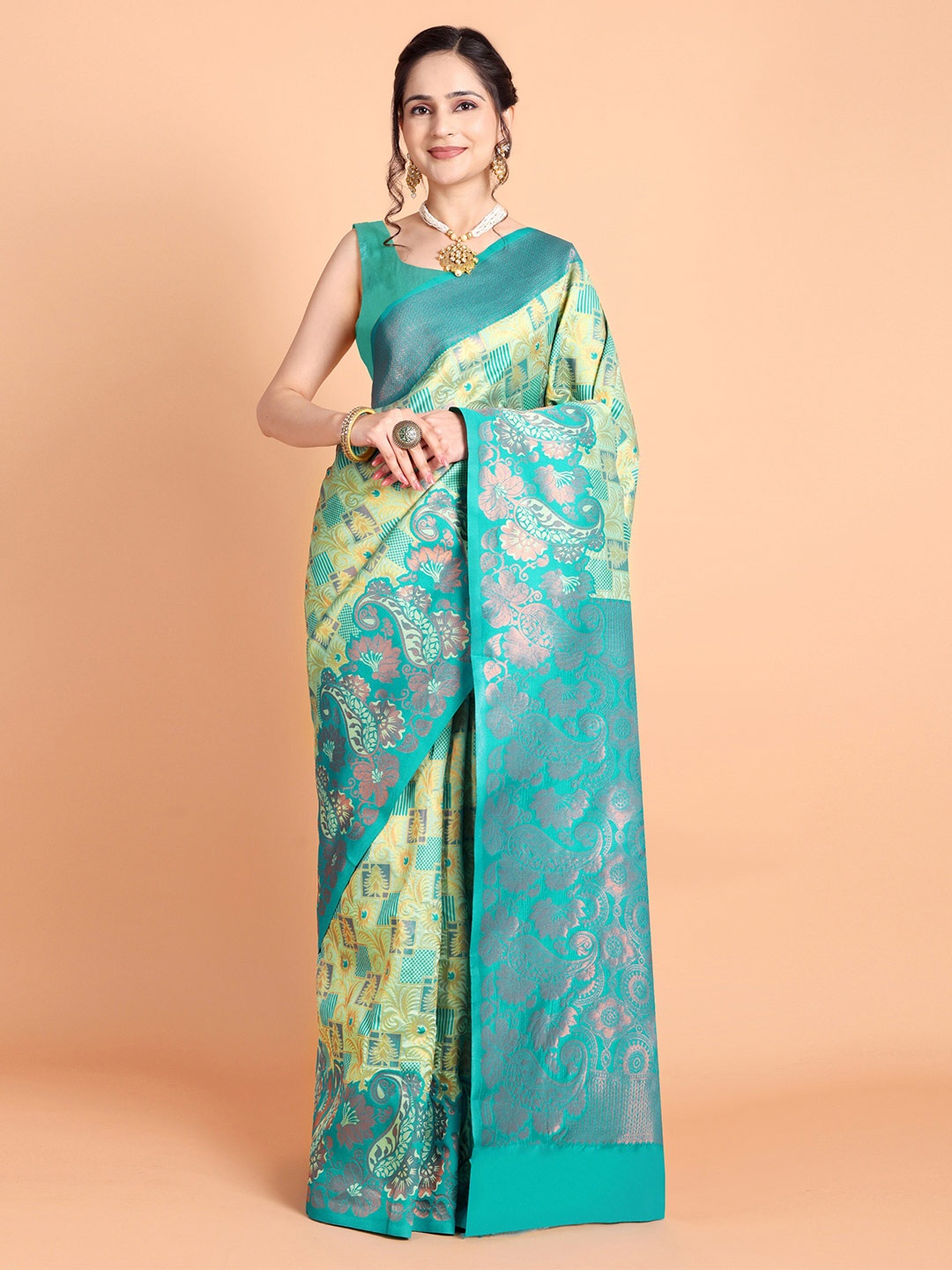 

Taslar Floral Woven Design Zari Silk Cotton Banarasi Saree, Beige