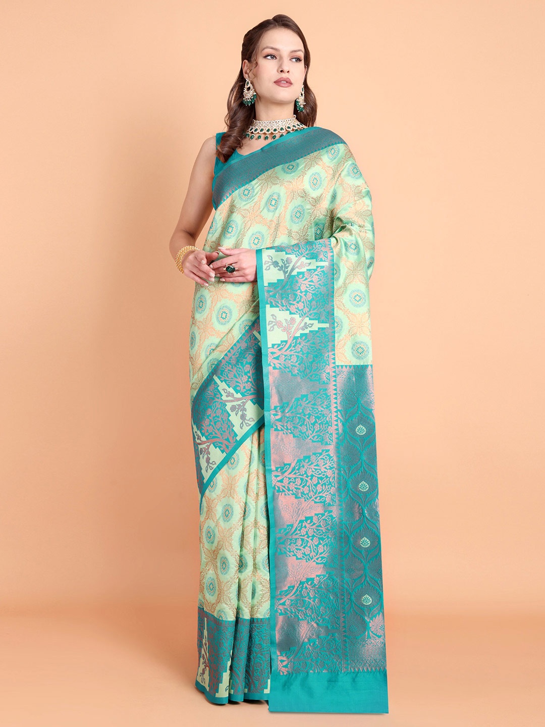 

Taslar Floral Woven Design Zari Banarasi Saree, Green