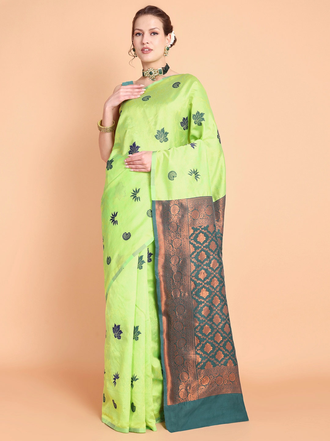 

Taslar Floral Woven Design Zari Silk Cotton Banarasi Saree, Green