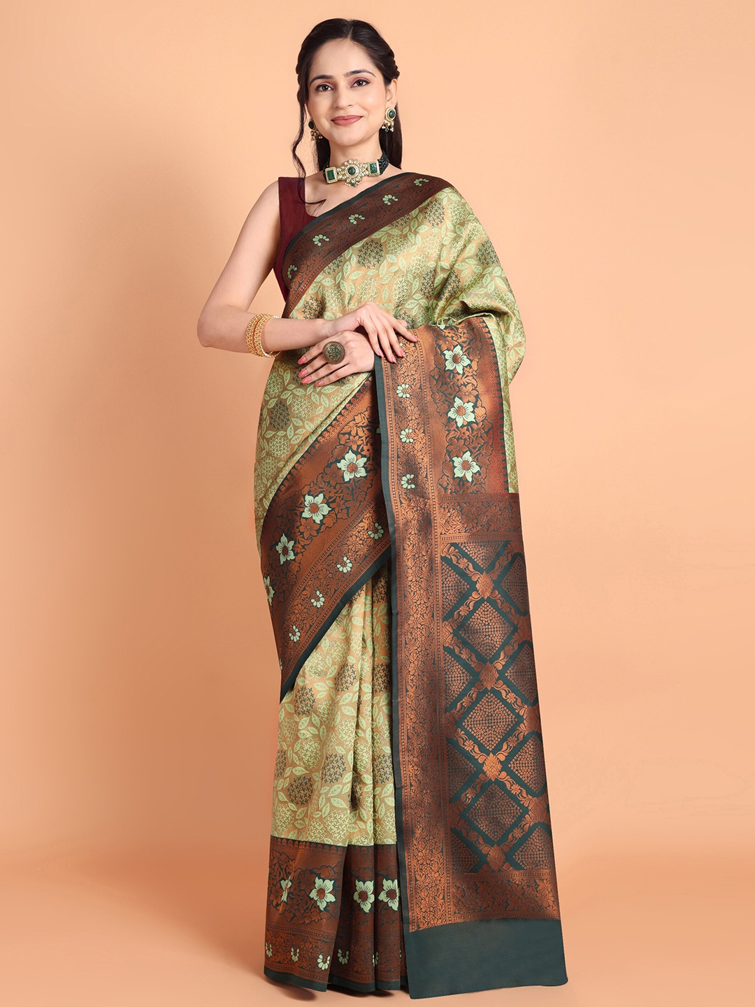 

Taslar Floral Zari Silk Cotton Banarasi Saree, Green
