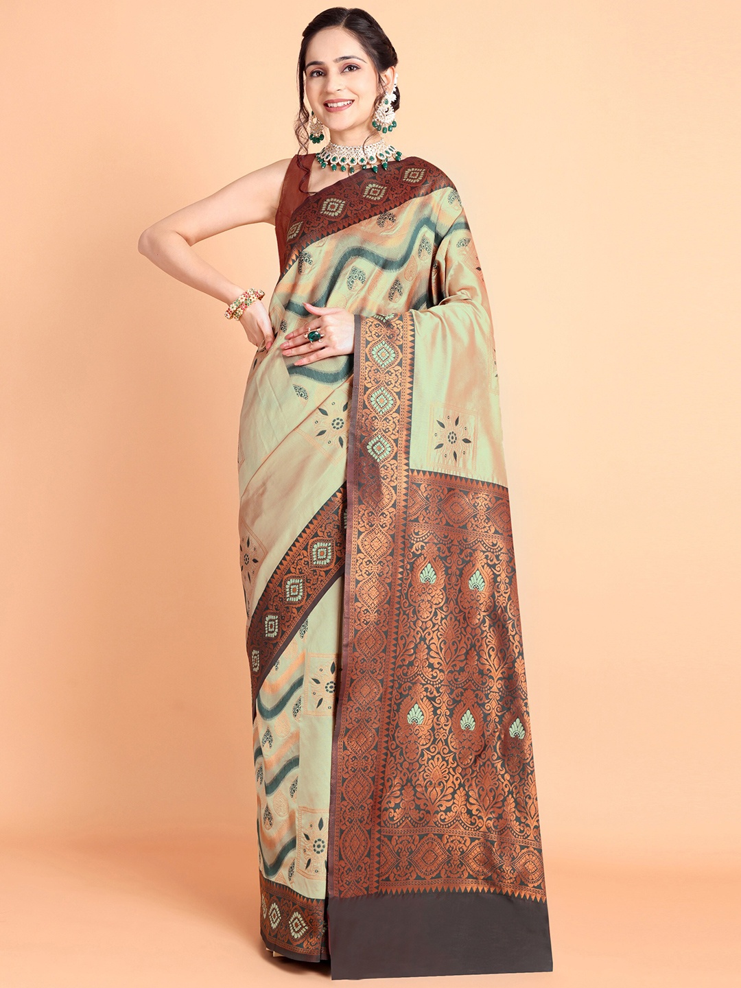 

Taslar Woven Design Zari Silk Cotton Banarasi Saree, Beige