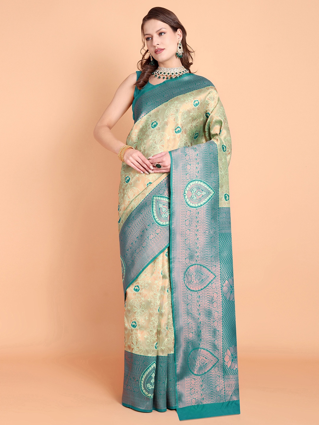 

Taslar Floral Woven Design Zari Silk Cotton Banarasi Saree, Beige