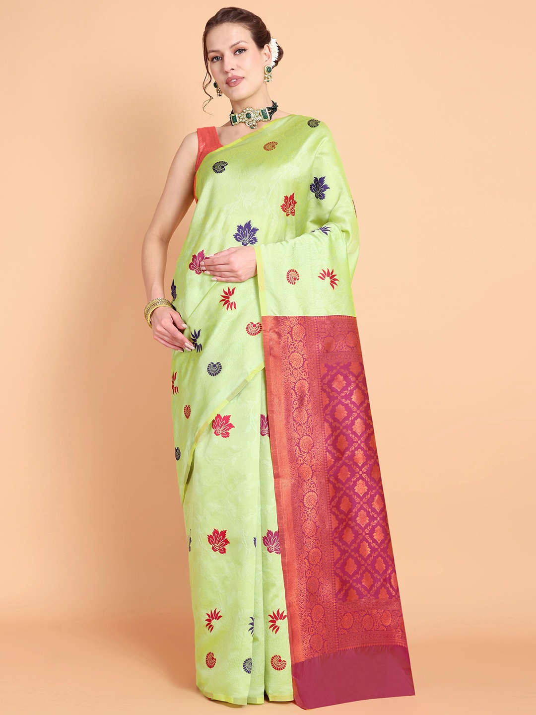 

Taslar Floral Woven Design Zari Silk Cotton Banarasi Saree, Green